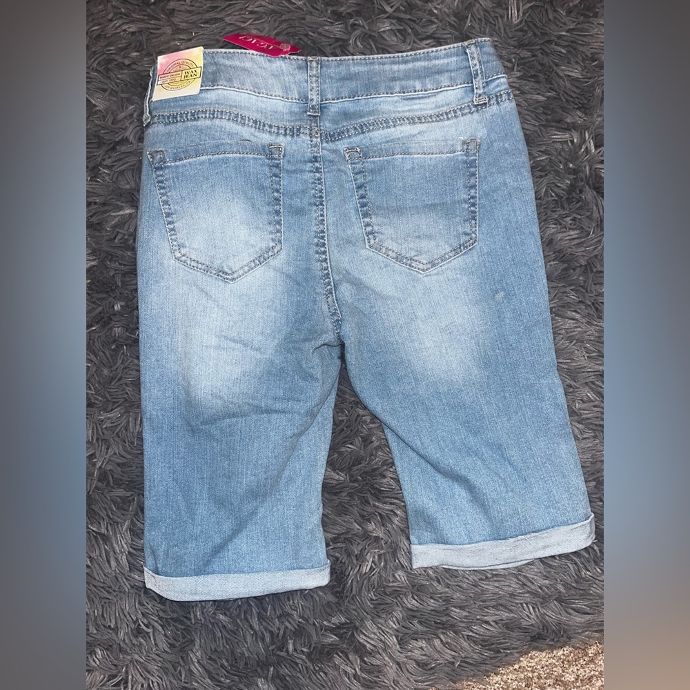 Basic Denim’s Bermuda Small - Picture 7 of 8